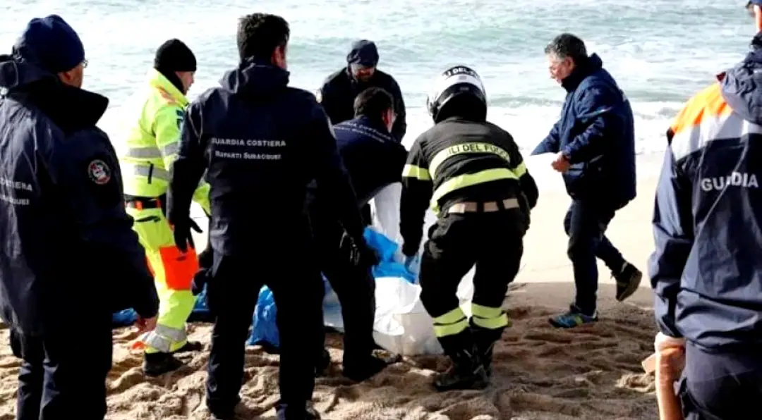 41-Migrants-Die-in-Boat-Capsize-Off-Italy