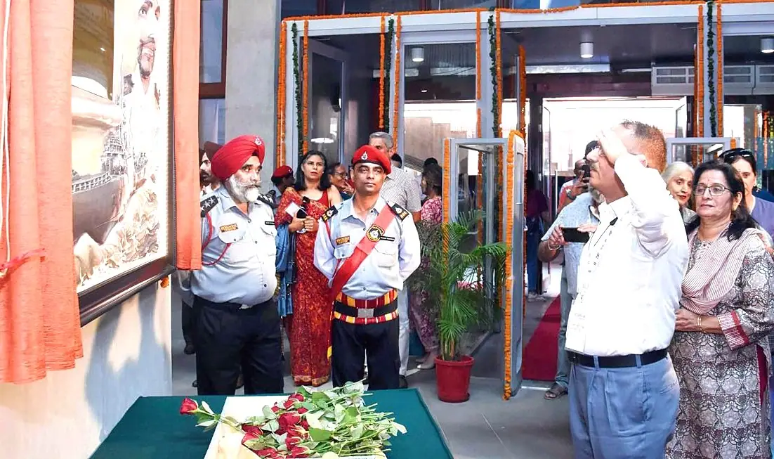 Thapar-Institute-Unveils-Memorial-Sub-Lt-Gur-Iqbal-Singh-Sandhu