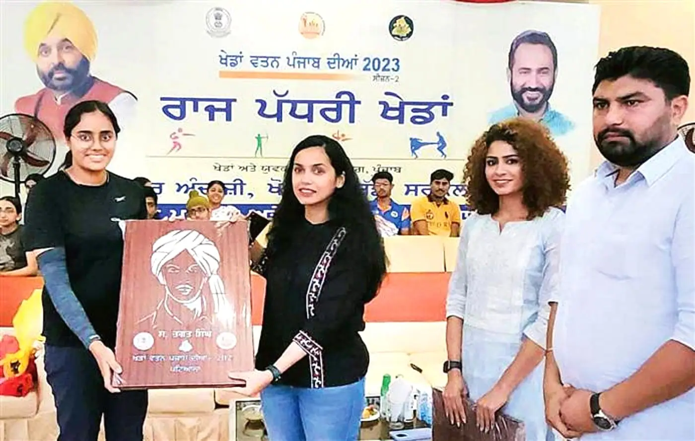 patiala-deputy-commissioner-felicitates-winners-at-medal-distribution-ceremony